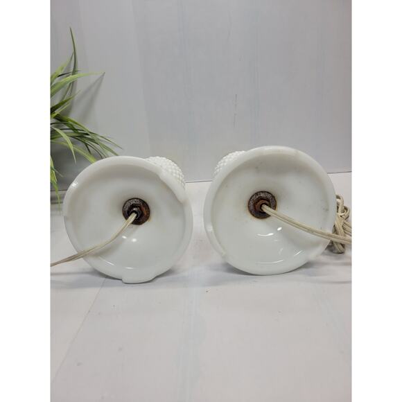 2 Vintage Lamps, Milk Glass Hobnail, Vanity Boudoir, Dresser Table - Picture 4 of 5